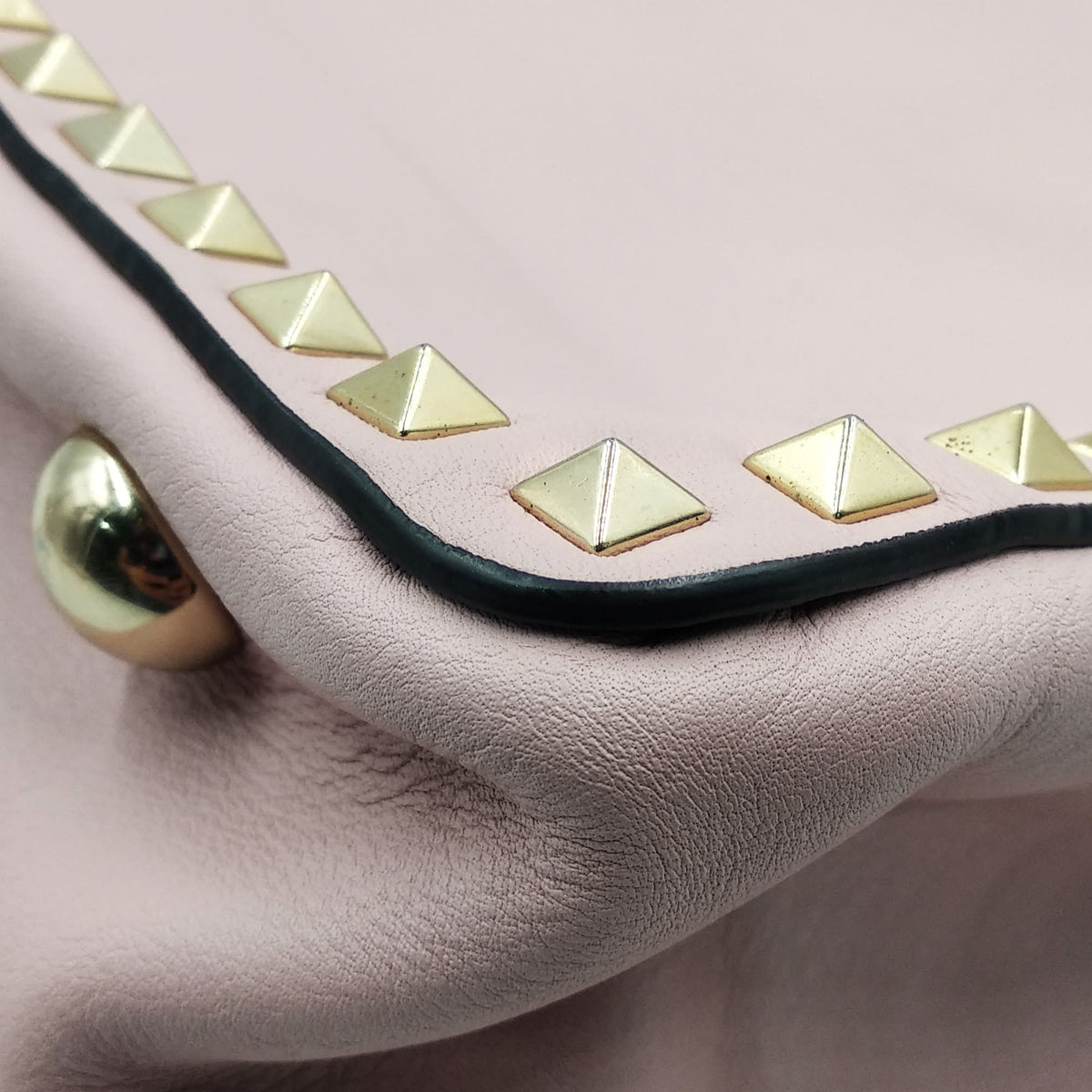 Medium Rockstud Tote Pink
