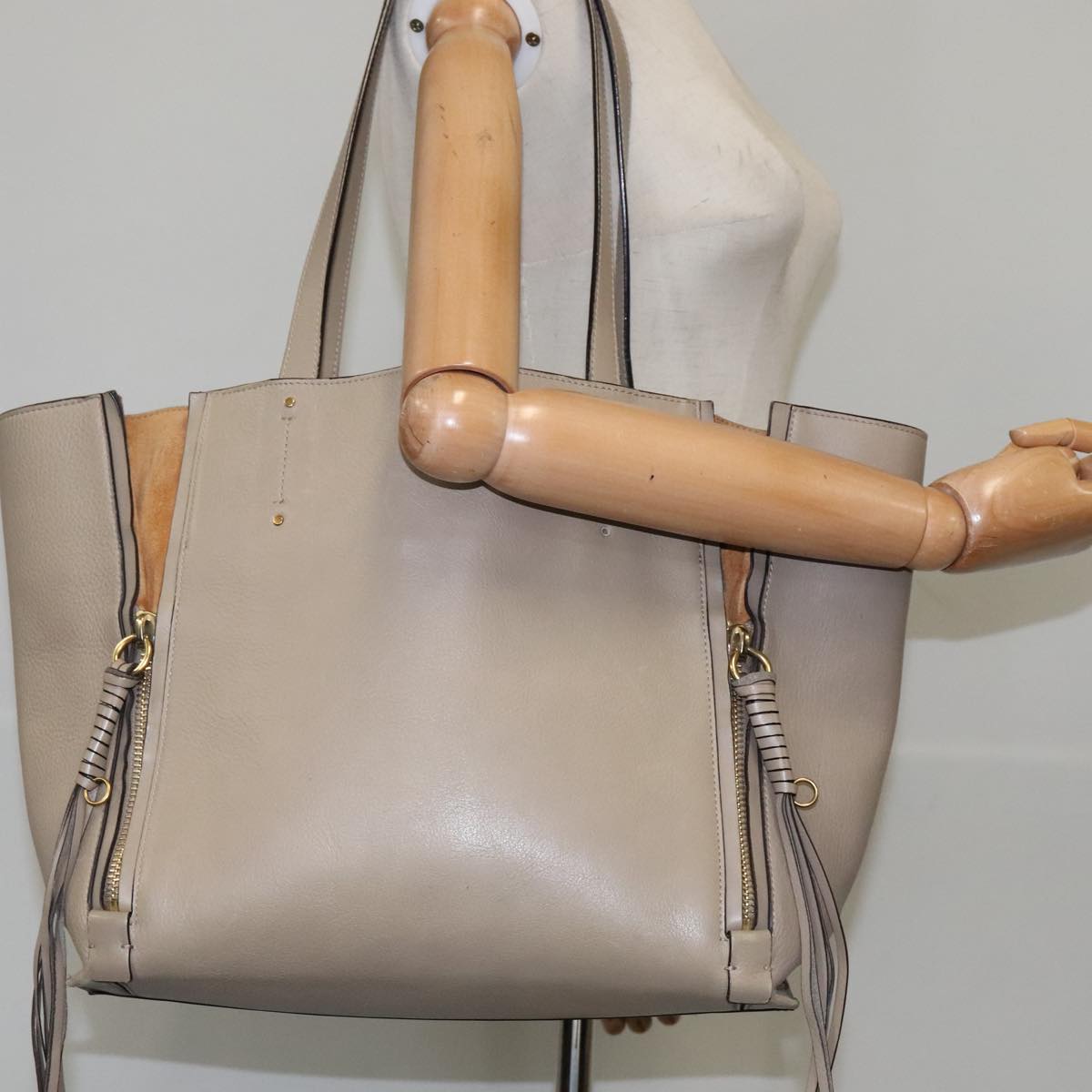 Chloe Milo Tote Bag Leather Beige Gold yk16532
